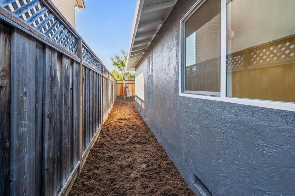 700 Gull Avenue, Foster City, CA 94404