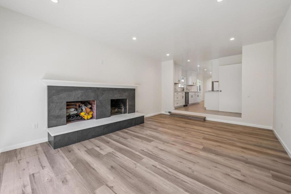 700 Gull Avenue, Foster City, CA 94404