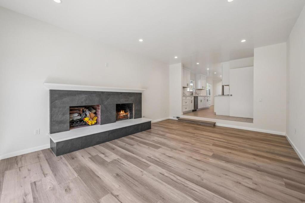700 Gull Avenue, Foster City, CA 94404