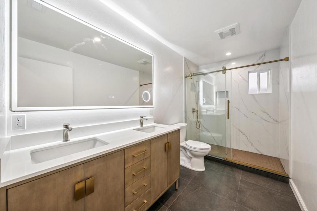 700 Gull Avenue, Foster City, CA 94404