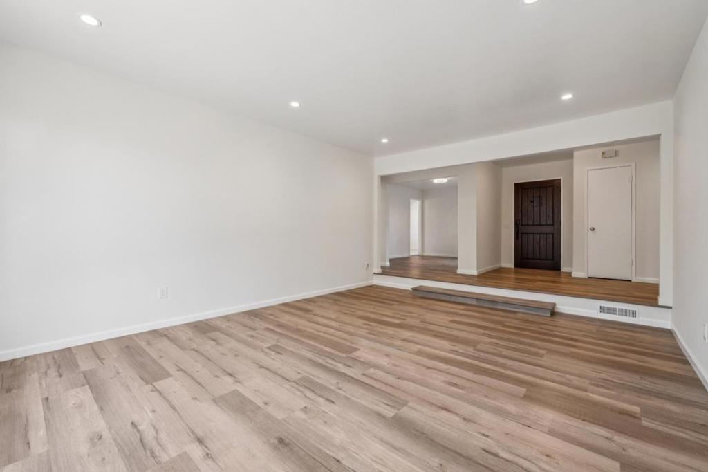 700 Gull Avenue, Foster City, CA 94404