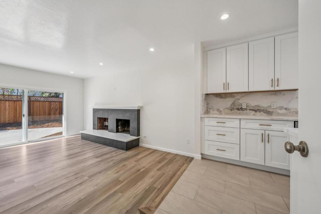 700 Gull Avenue, Foster City, CA 94404