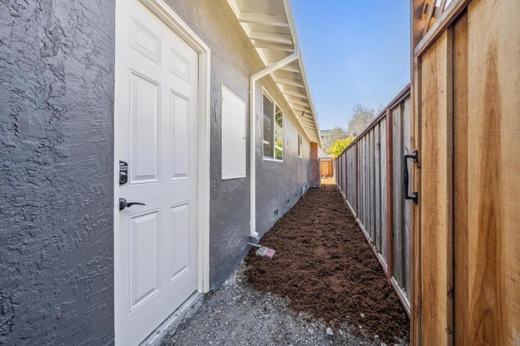 700 Gull Avenue, Foster City, CA 94404