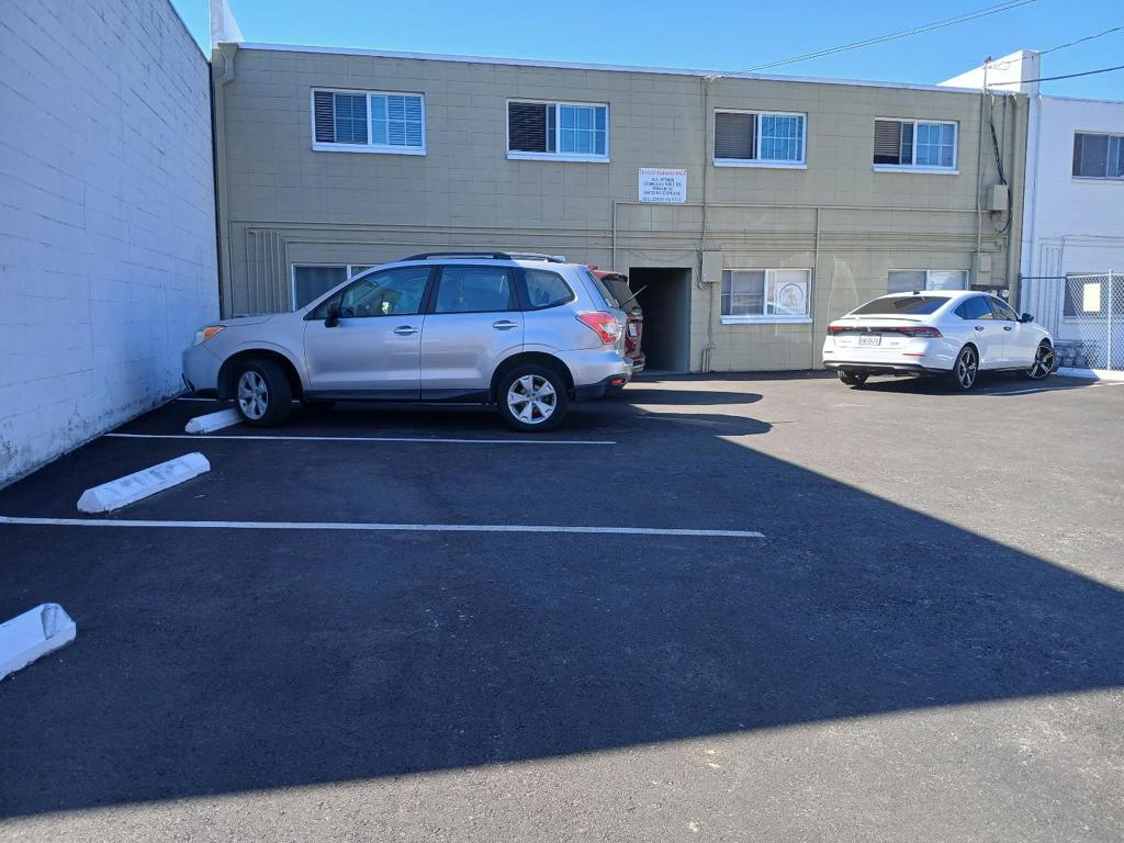 1575 Laurel Street, #C, San Carlos, CA 94070