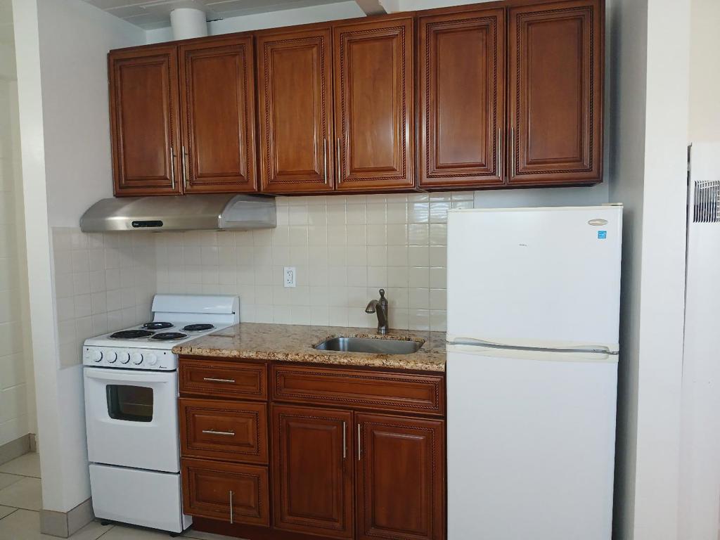 1575 Laurel Street, #C, San Carlos, CA 94070