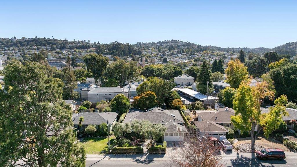 151 Louise Lane, San Mateo, CA 94403