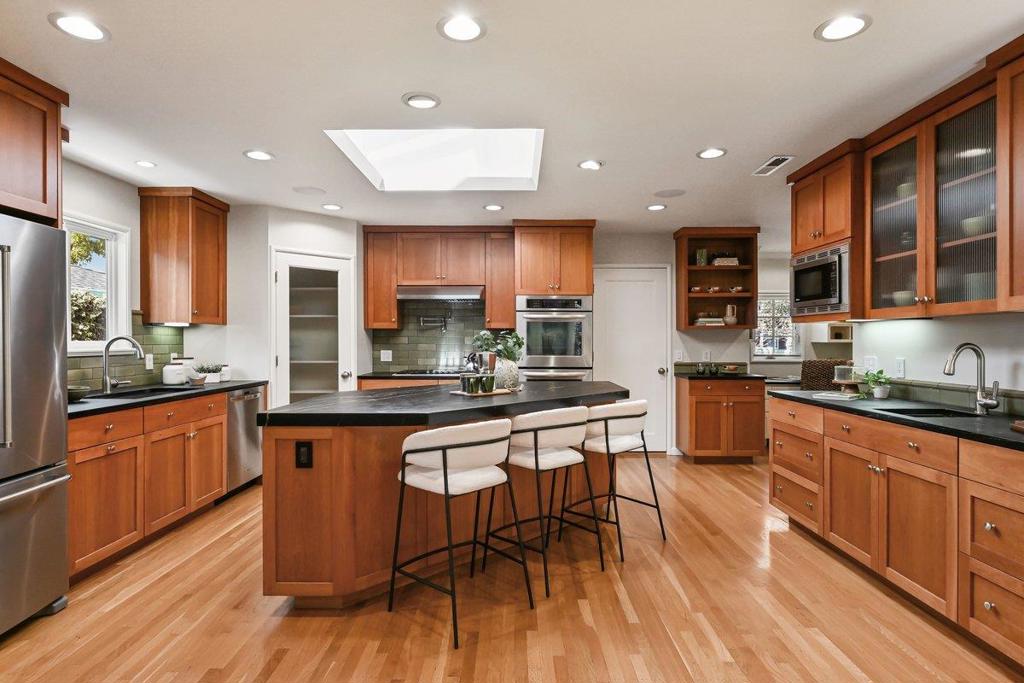 151 Louise Lane, San Mateo, CA 94403