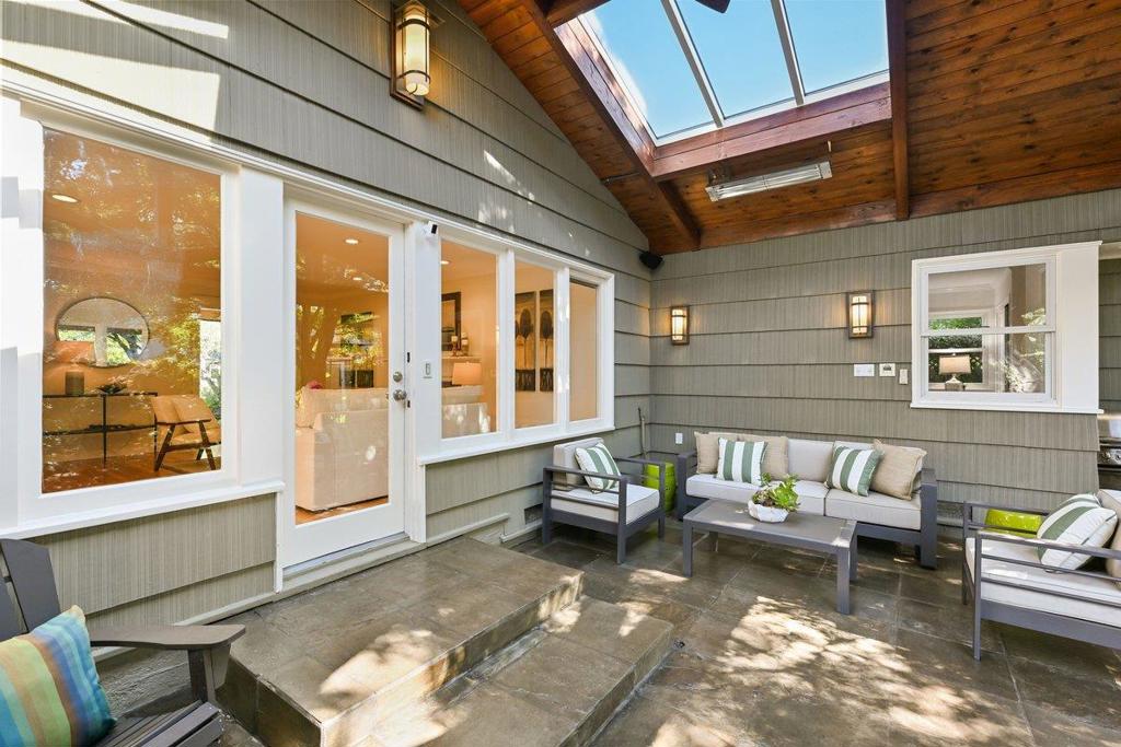 151 Louise Lane, San Mateo, CA 94403