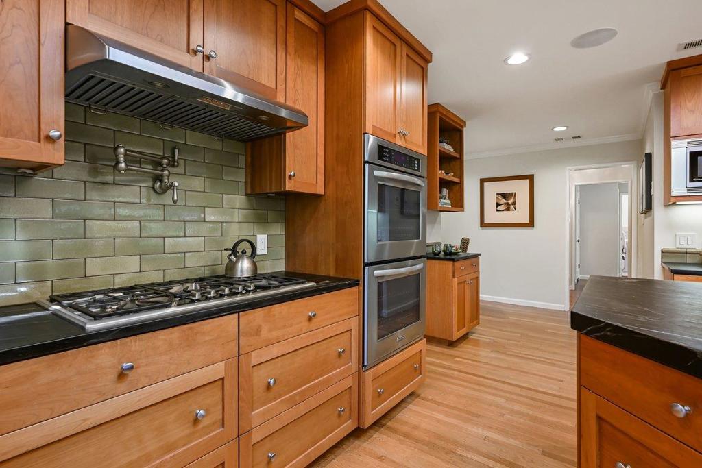 151 Louise Lane, San Mateo, CA 94403