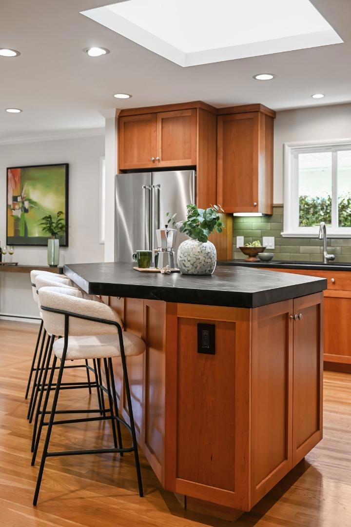 151 Louise Lane, San Mateo, CA 94403