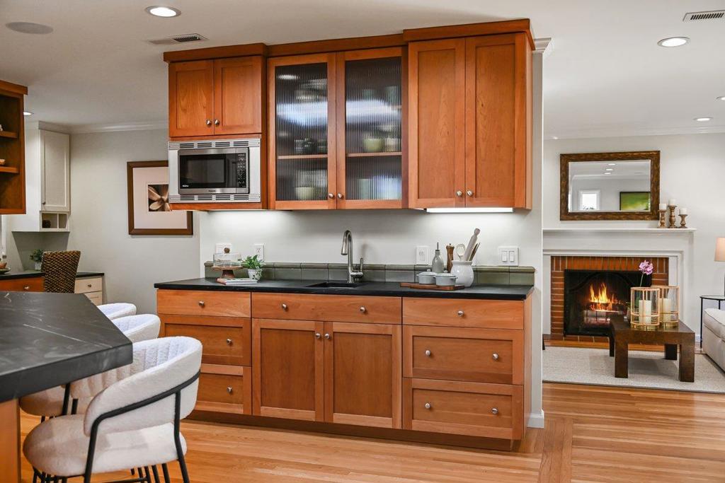 151 Louise Lane, San Mateo, CA 94403