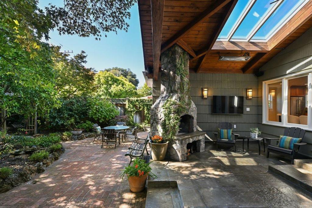 151 Louise Lane, San Mateo, CA 94403