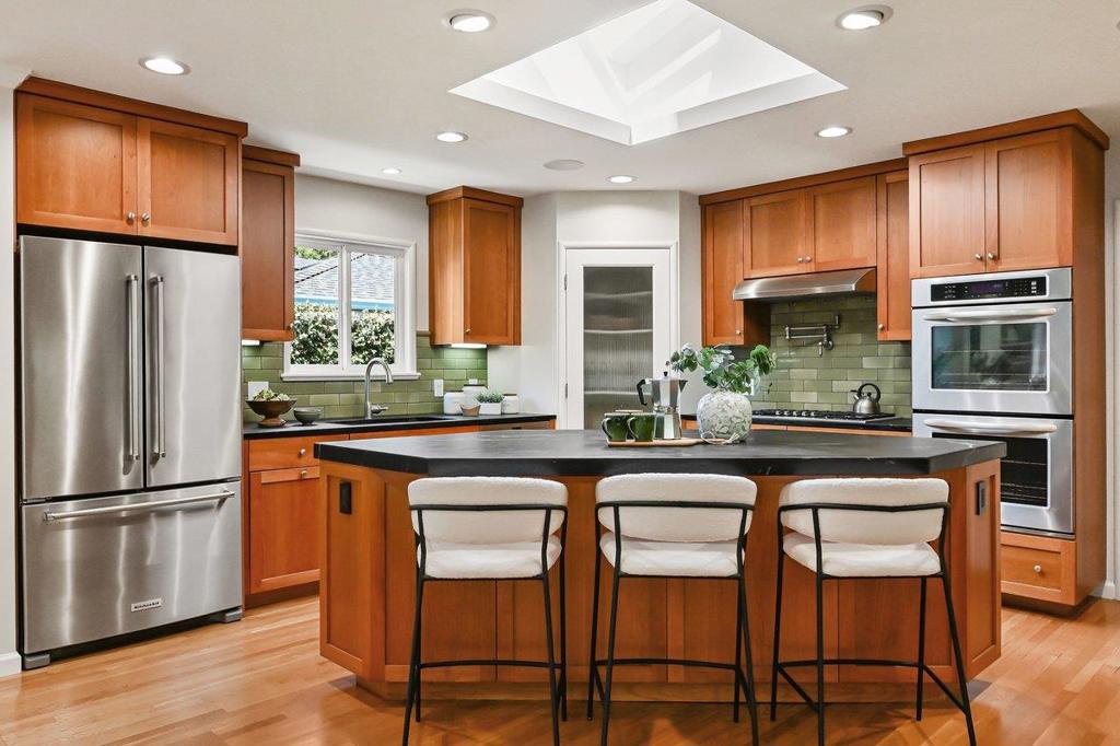 151 Louise Lane, San Mateo, CA 94403