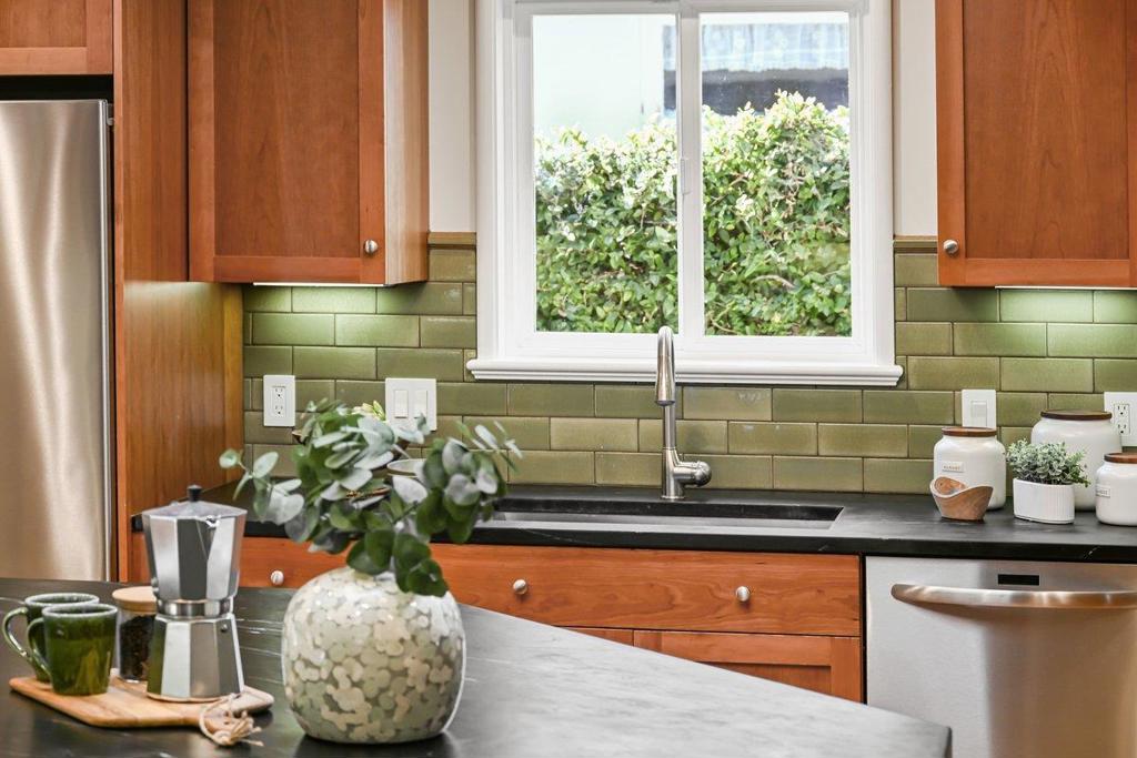 151 Louise Lane, San Mateo, CA 94403