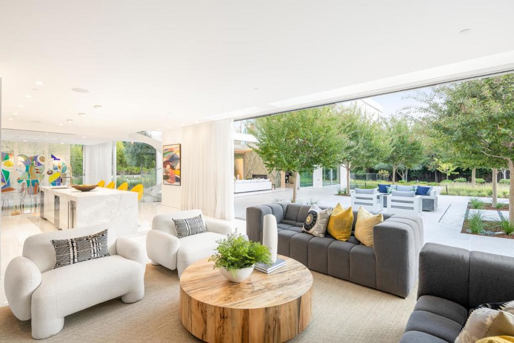 276 Atherton Avenue, Atherton, CA 94027