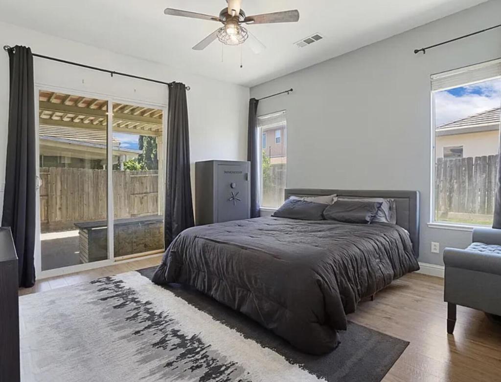 5239 Sire Court, Riverbank, CA 95367