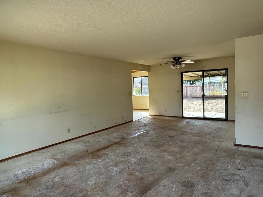 921 Nash Road, Hollister, CA 95023
