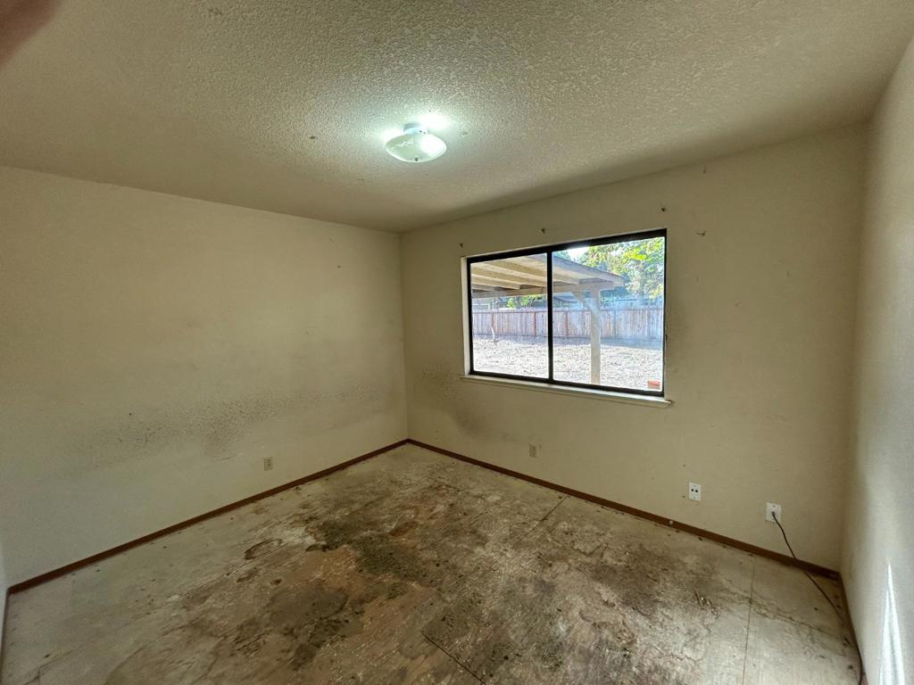 921 Nash Road, Hollister, CA 95023