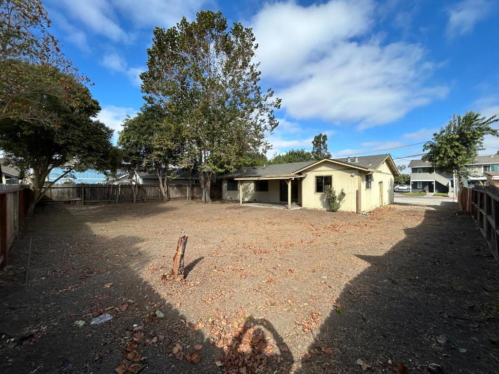 921 Nash Road, Hollister, CA 95023