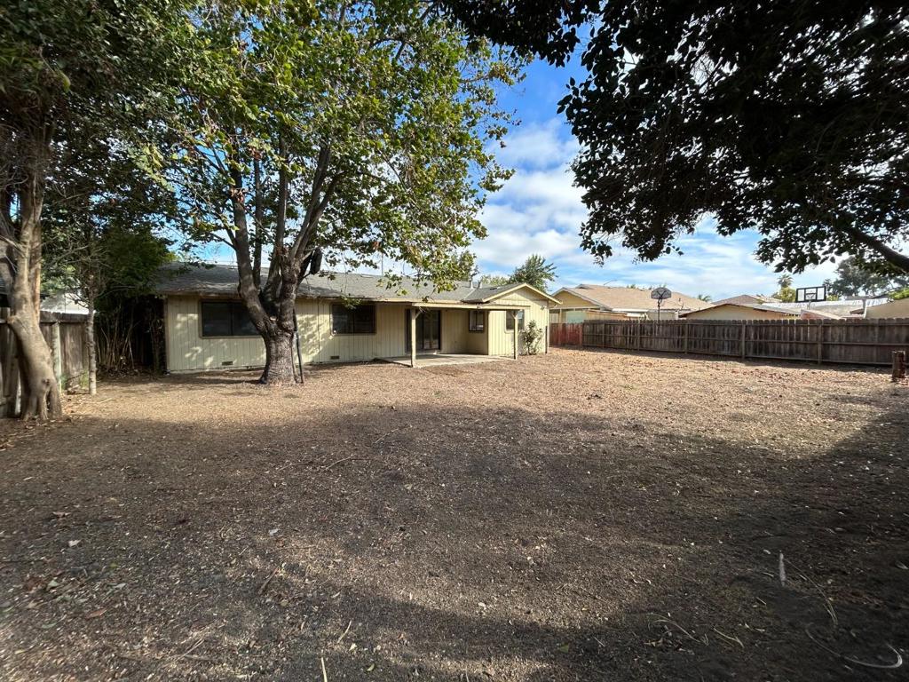 921 Nash Road, Hollister, CA 95023