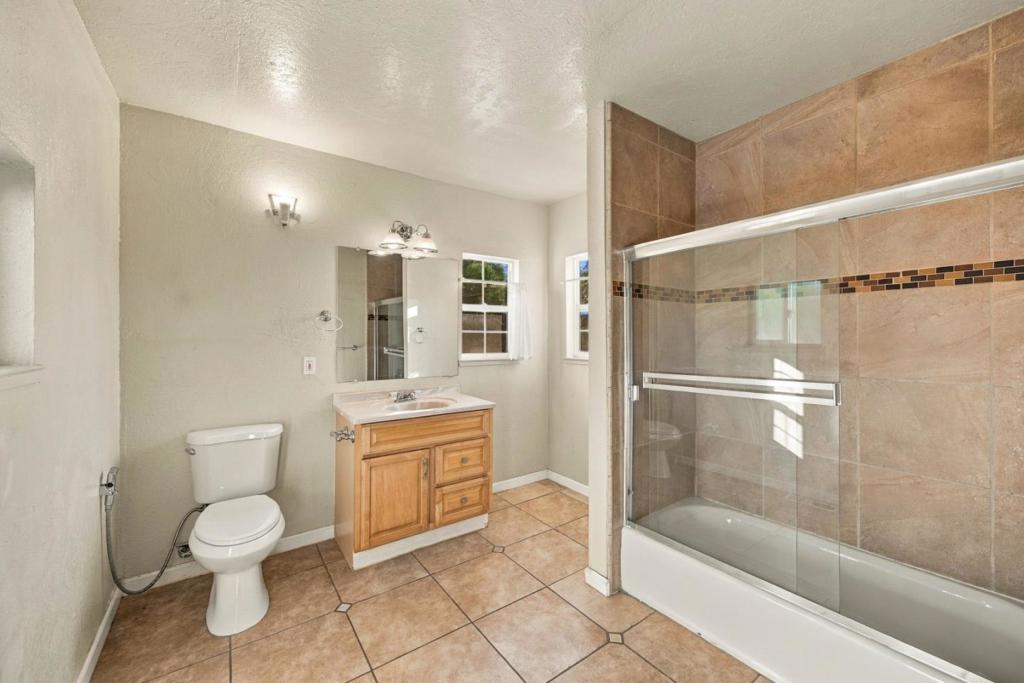 1080 S 8th Street, San Jose, CA 95112