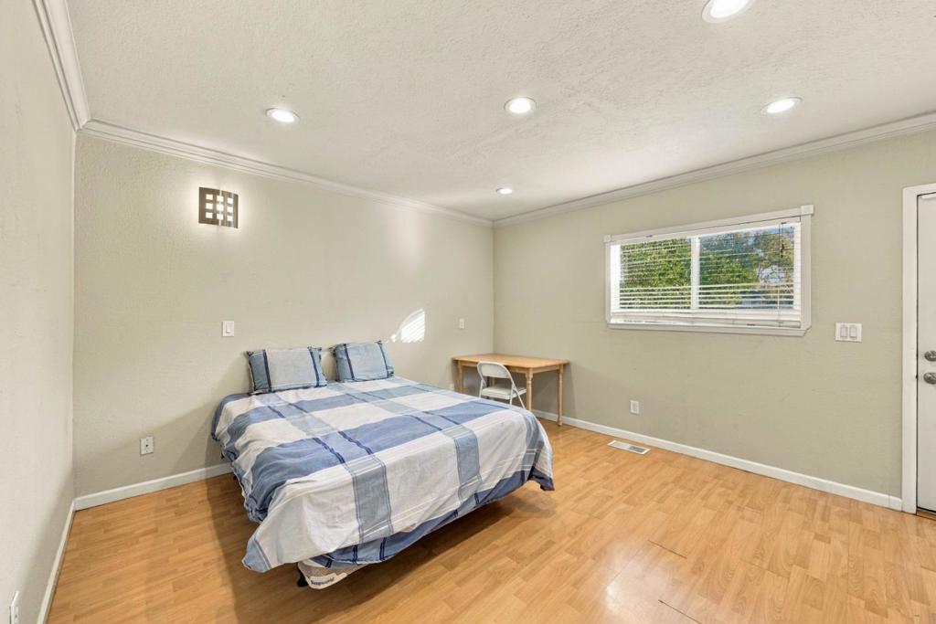 1080 S 8th Street, San Jose, CA 95112