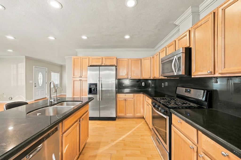 1080 S 8th Street, San Jose, CA 95112