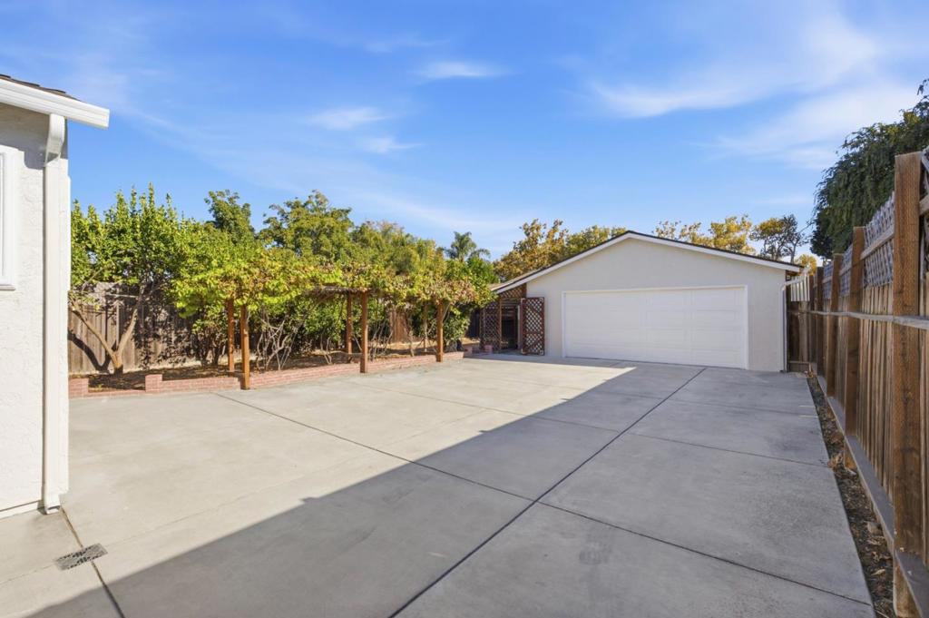 1080 S 8th Street, San Jose, CA 95112