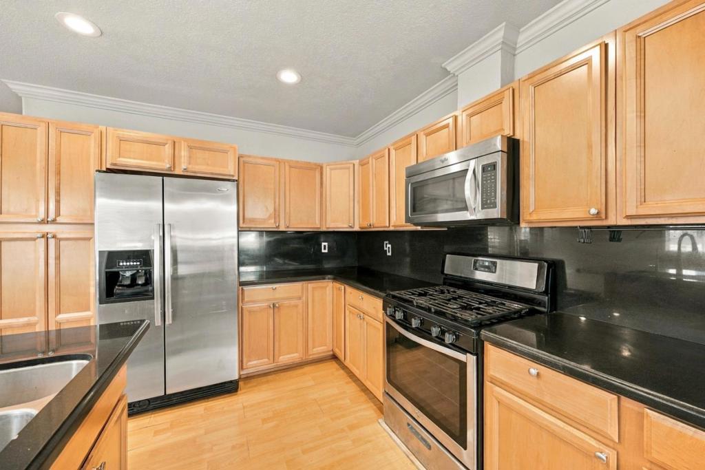 1080 S 8th Street, San Jose, CA 95112