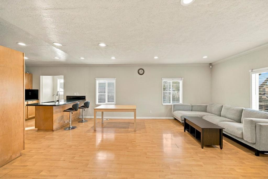 1080 S 8th Street, San Jose, CA 95112