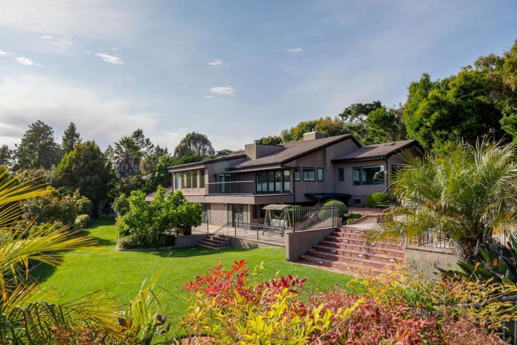 280 Round Hill Road, Tiburon, CA 94920 280 Round Hill Road, Tiburon, CA 94920