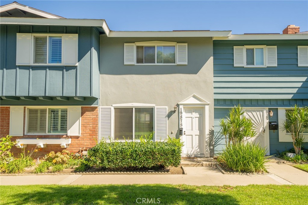 19875 Kingswood, Huntington Beach, CA 92646 19875 Kingswood, Huntington Beach, CA 92646