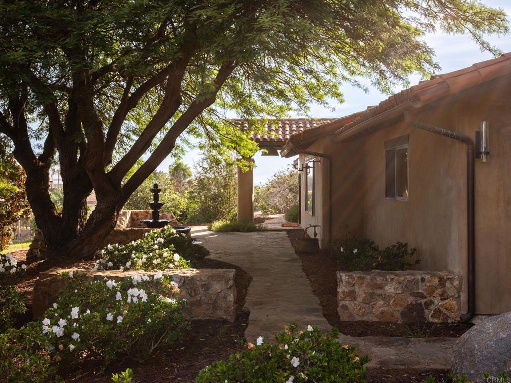 Secondary Residence Entrance