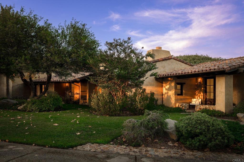 525 Sleeping Indian Rd, Oceanside, CA 92057