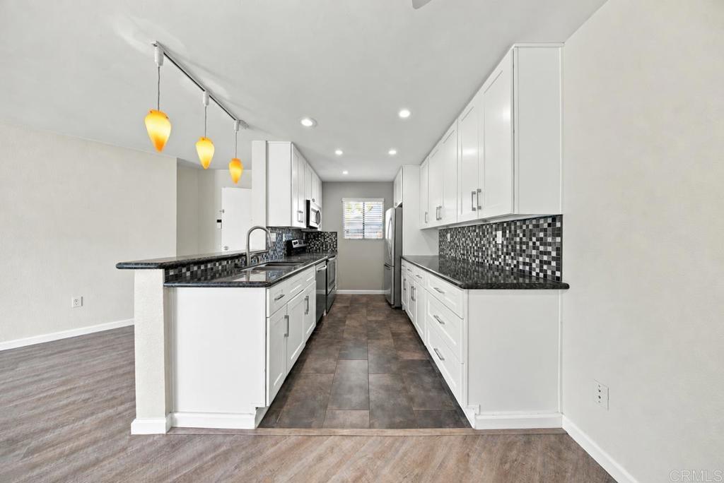 9709 Mesa Springs Way, #211, San Diego, CA 92126