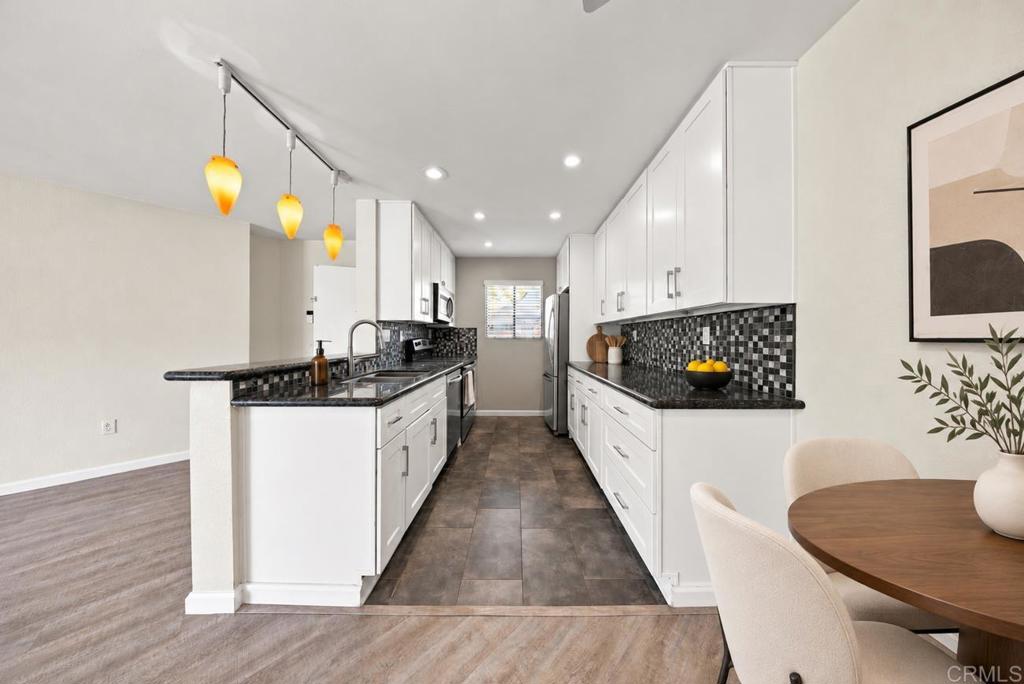 9709 Mesa Springs Way, #211, San Diego, CA 92126