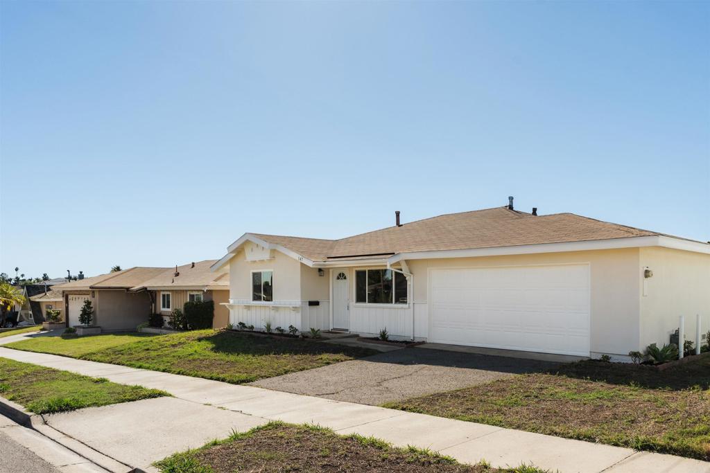 147 Edgewood Drive, Oceanside, CA 92054