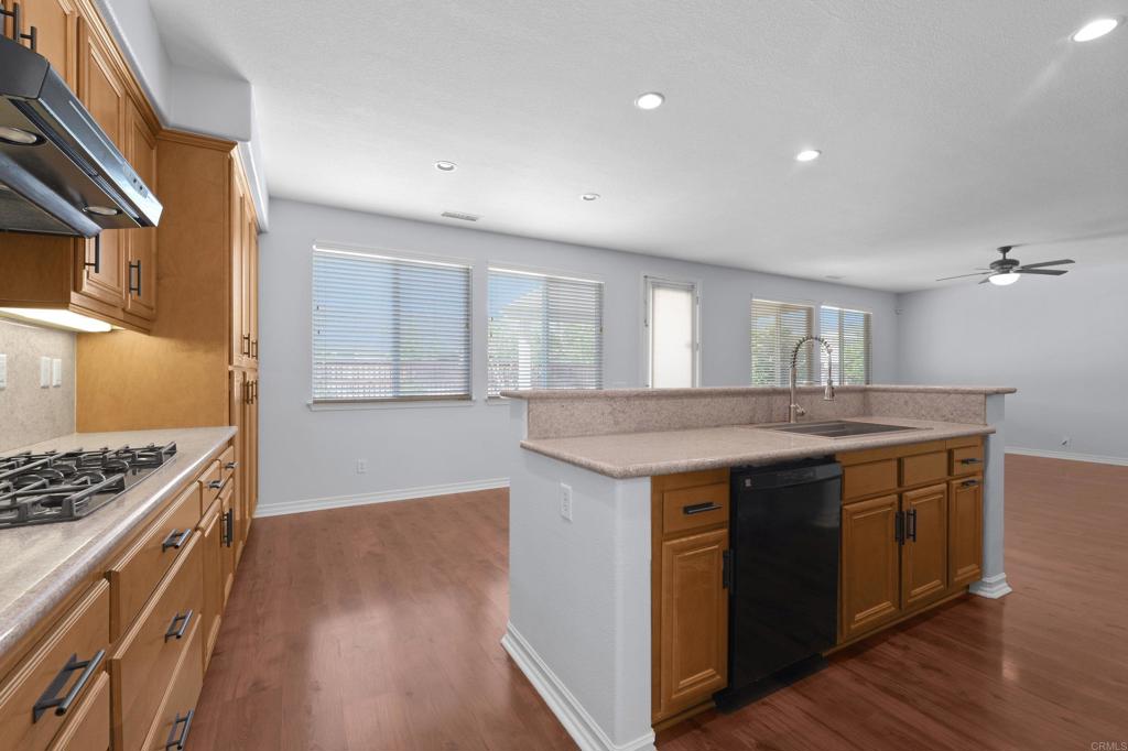 27973 Breakwater Ct., Menifee, CA 92585