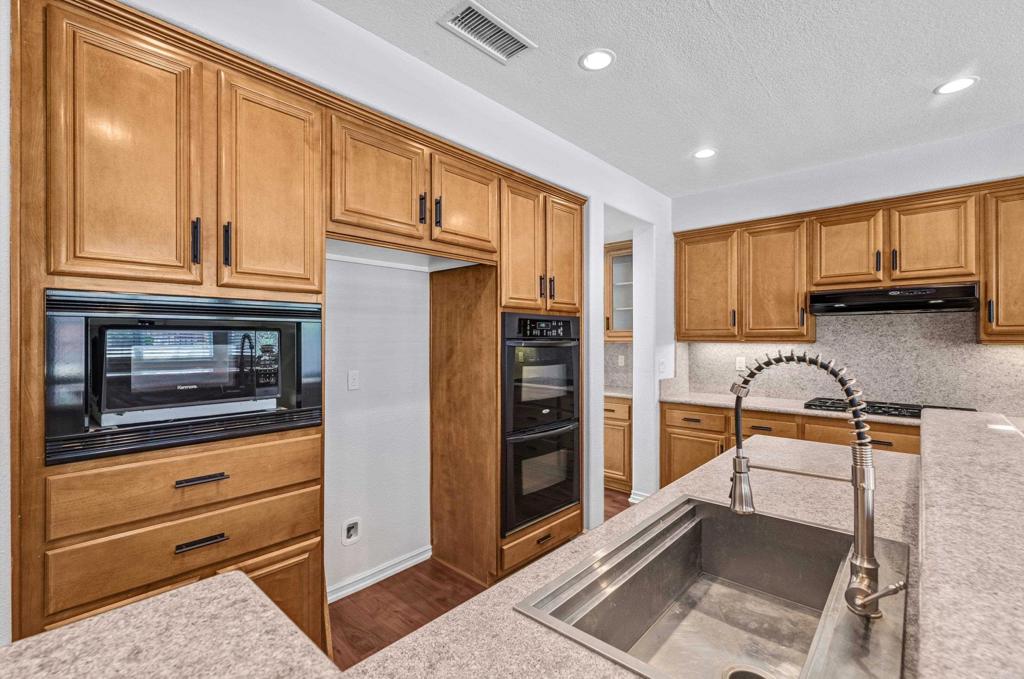 27973 Breakwater Ct., Menifee, CA 92585