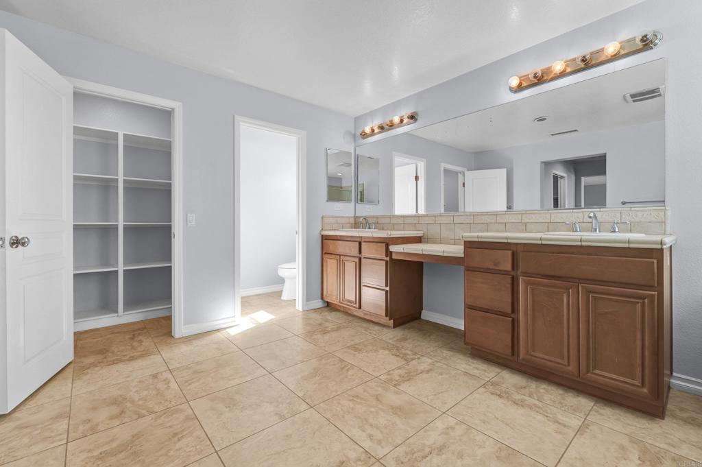 27973 Breakwater Ct., Menifee, CA 92585