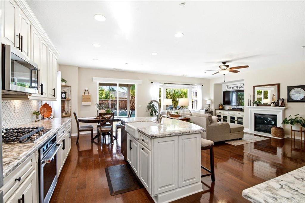 571 Chandler Court, Escondido, CA 92027