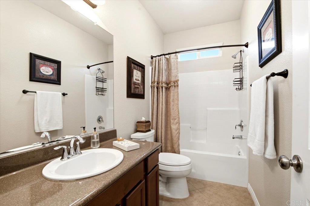 571 Chandler Court, Escondido, CA 92027