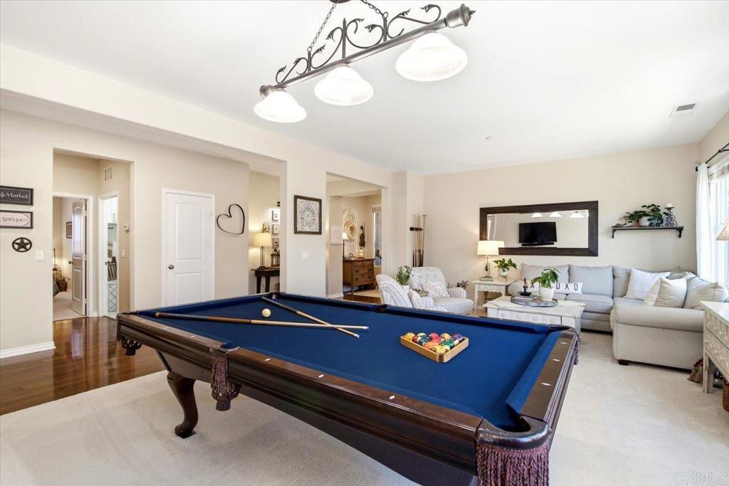 571 Chandler Court, Escondido, CA 92027