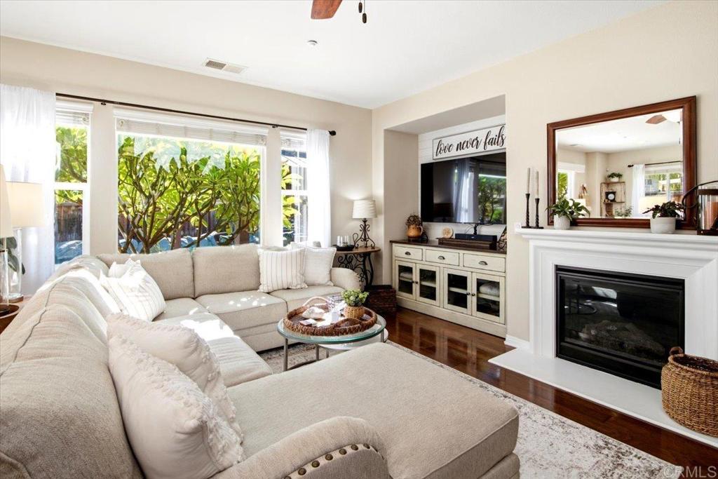 571 Chandler Court, Escondido, CA 92027