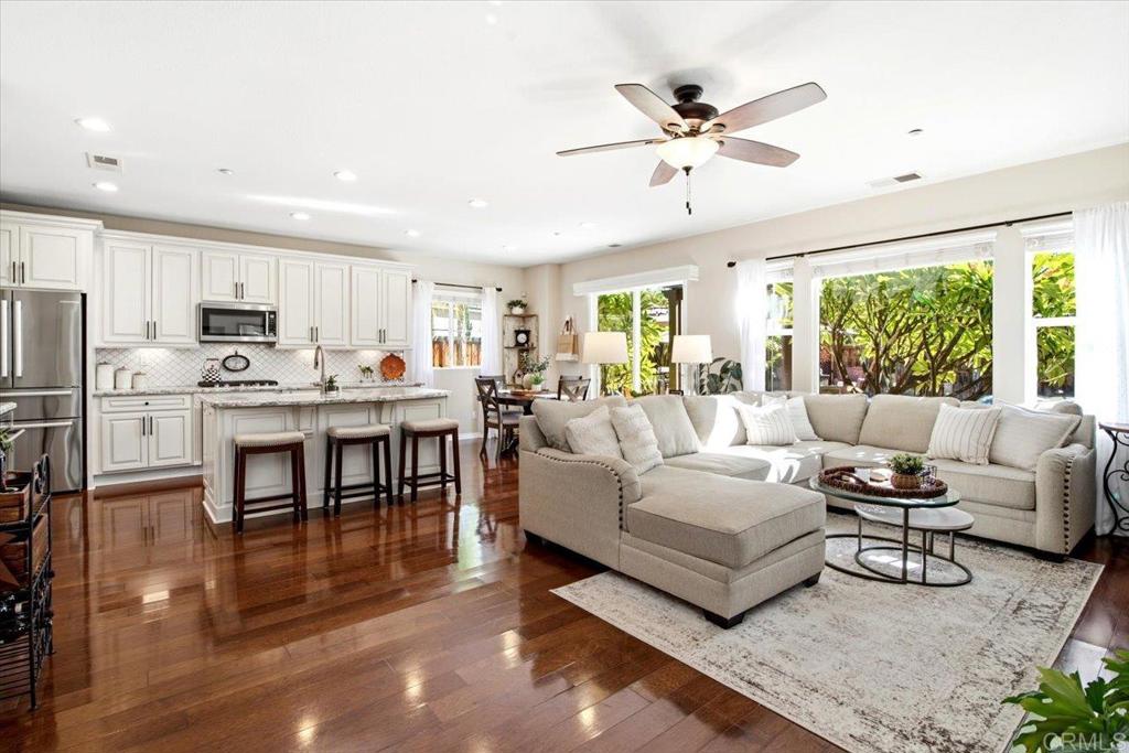 571 Chandler Court, Escondido, CA 92027
