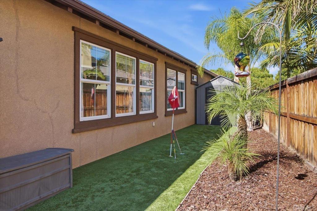 571 Chandler Court, Escondido, CA 92027