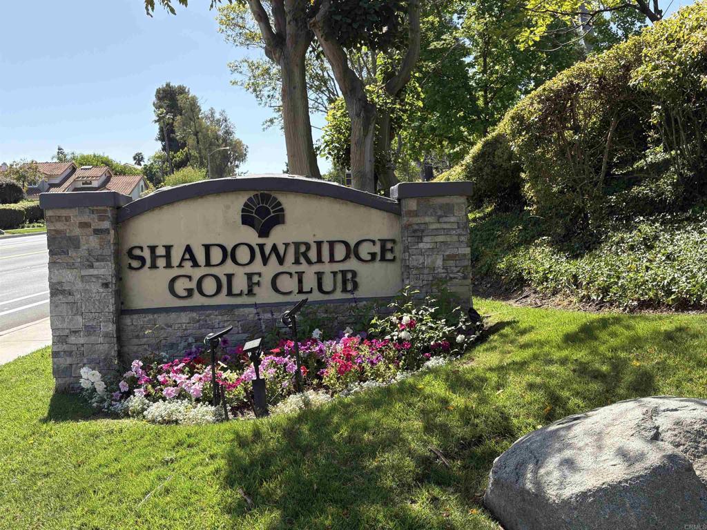 1140 Countrywood Lane, Vista, CA 92081