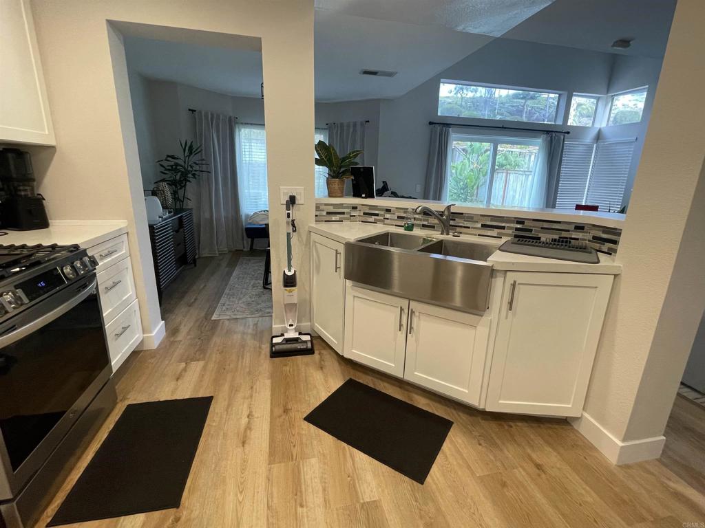5033 Camino Playa Acapulco, San Diego, CA 92124