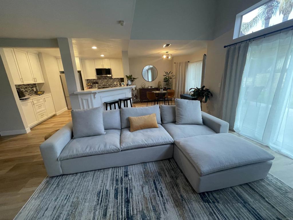 5033 Camino Playa Acapulco, San Diego, CA 92124