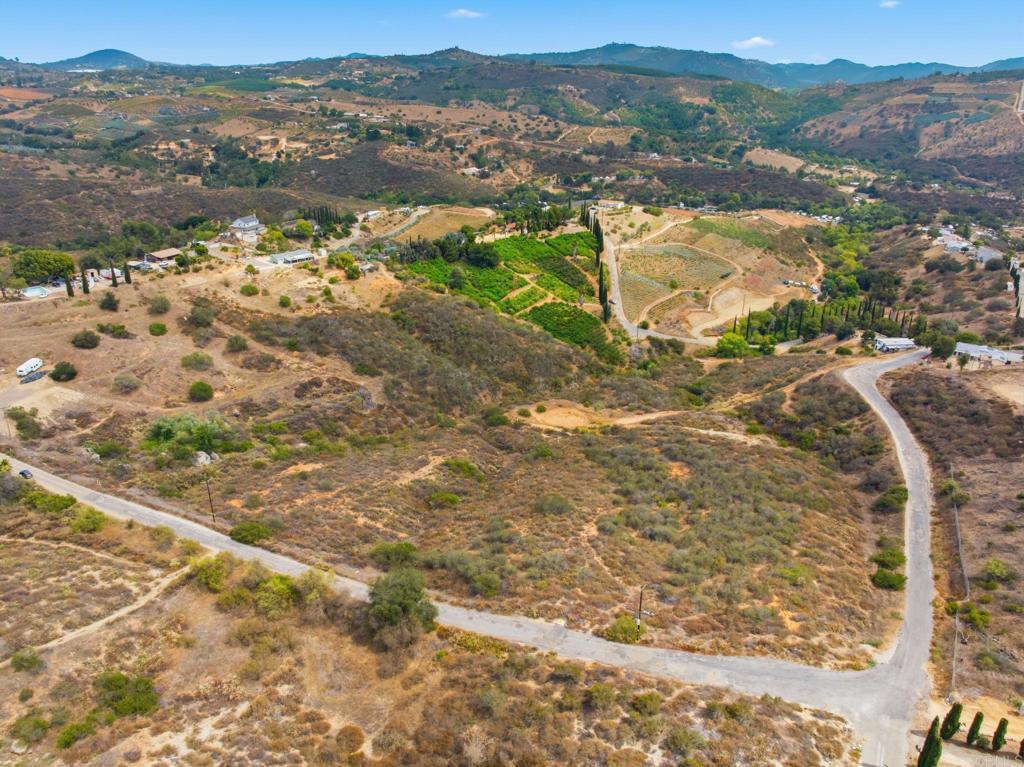 127 Rocking Horse, Escondido, CA 92026